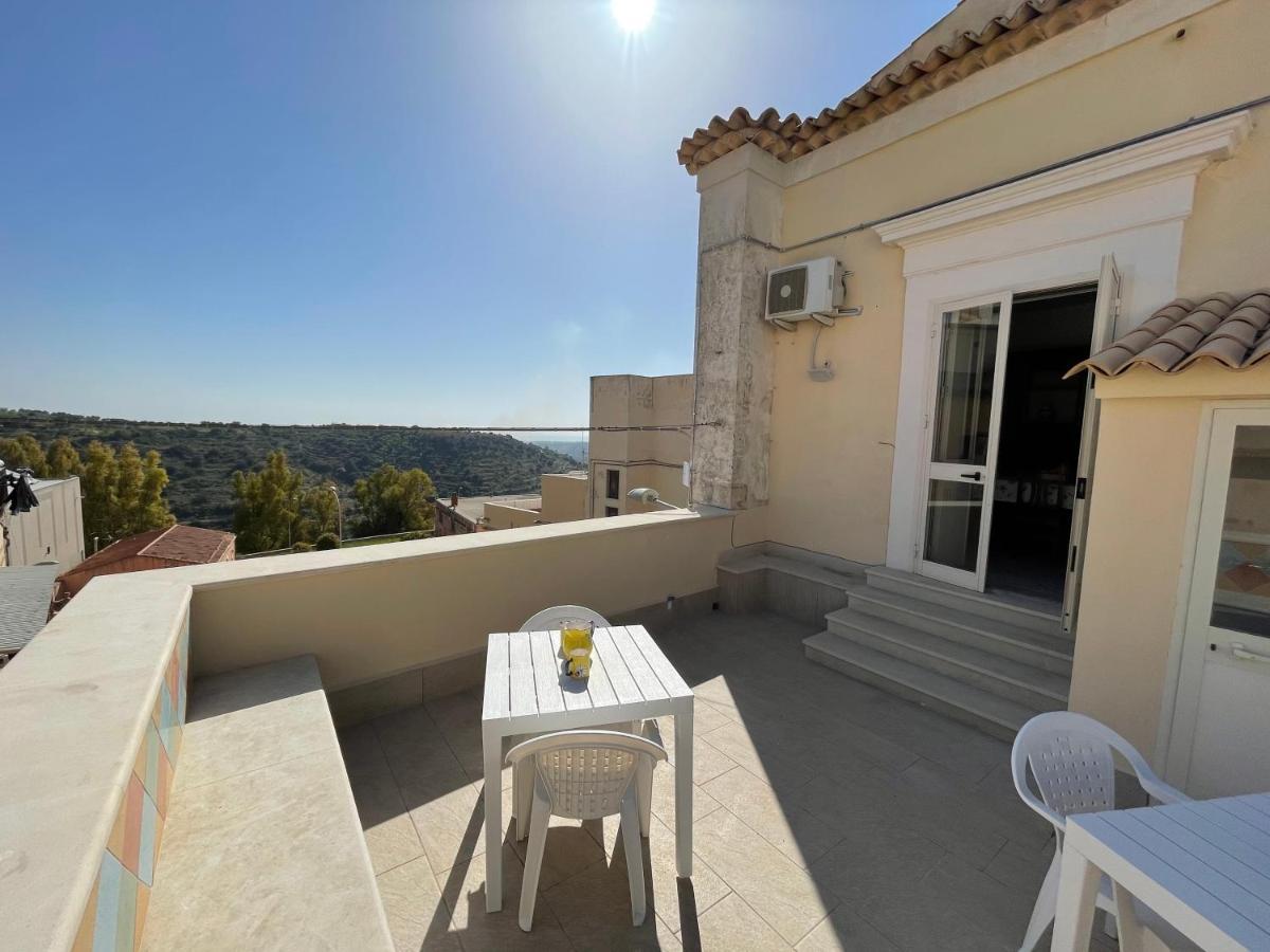 Casa Crispi Hotel Noto Exterior photo