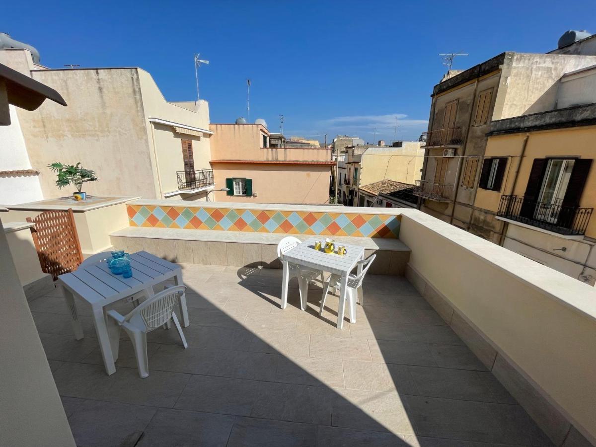 Casa Crispi Hotel Noto Exterior photo