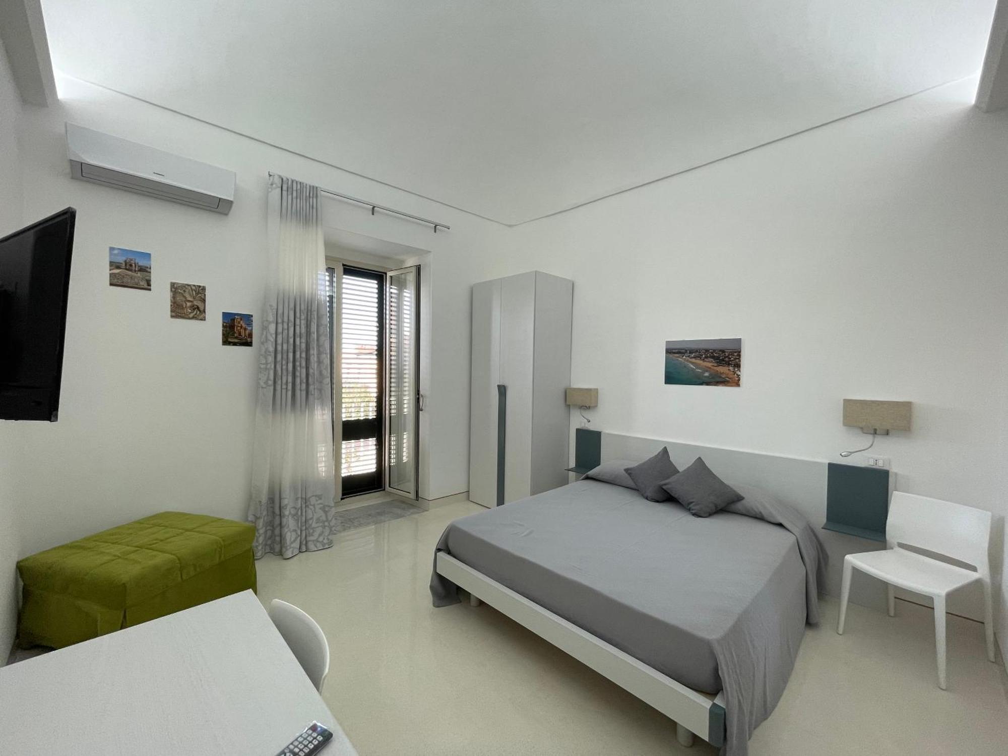 Casa Crispi Hotel Noto Exterior photo