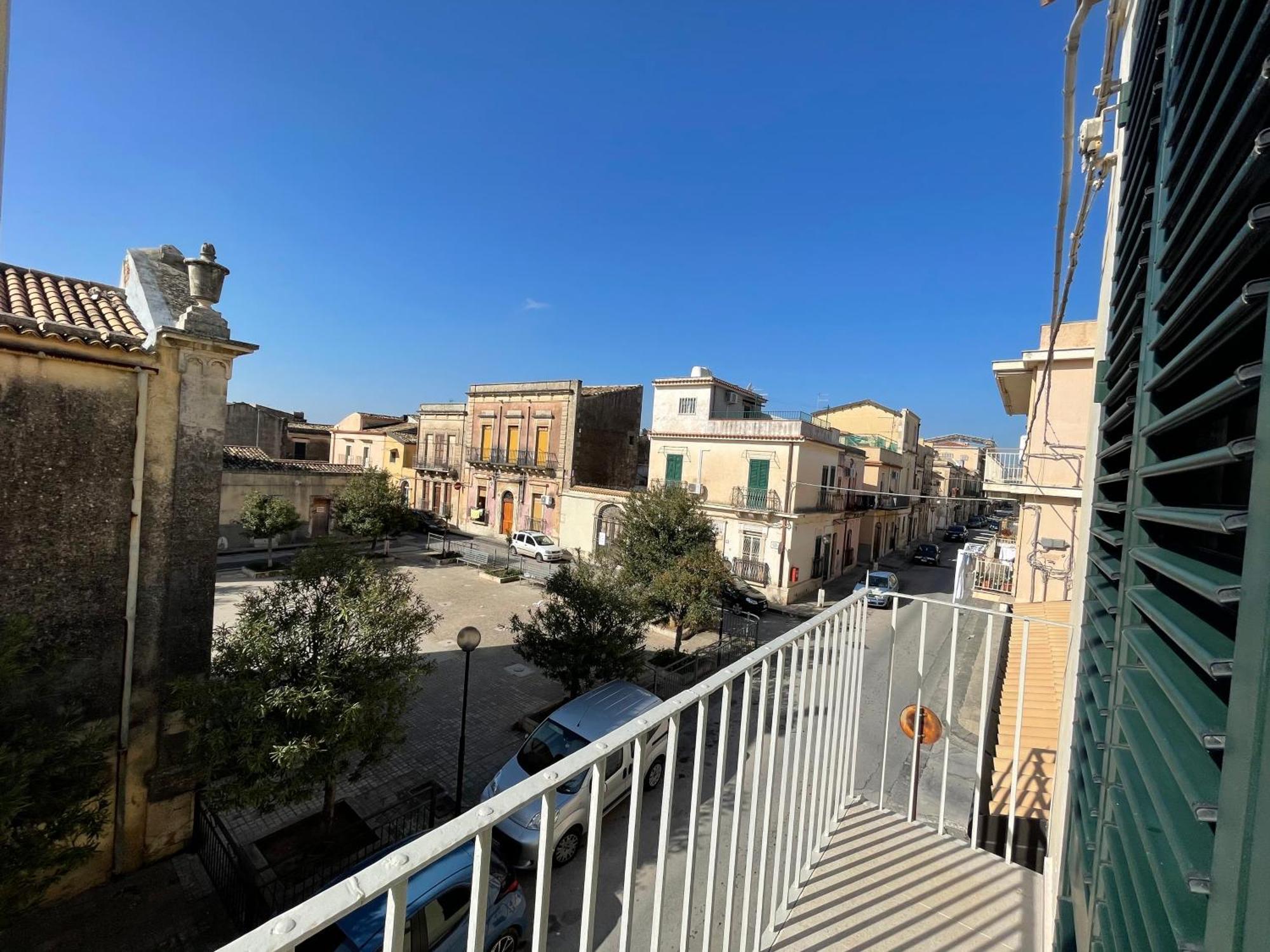 Casa Crispi Hotel Noto Exterior photo